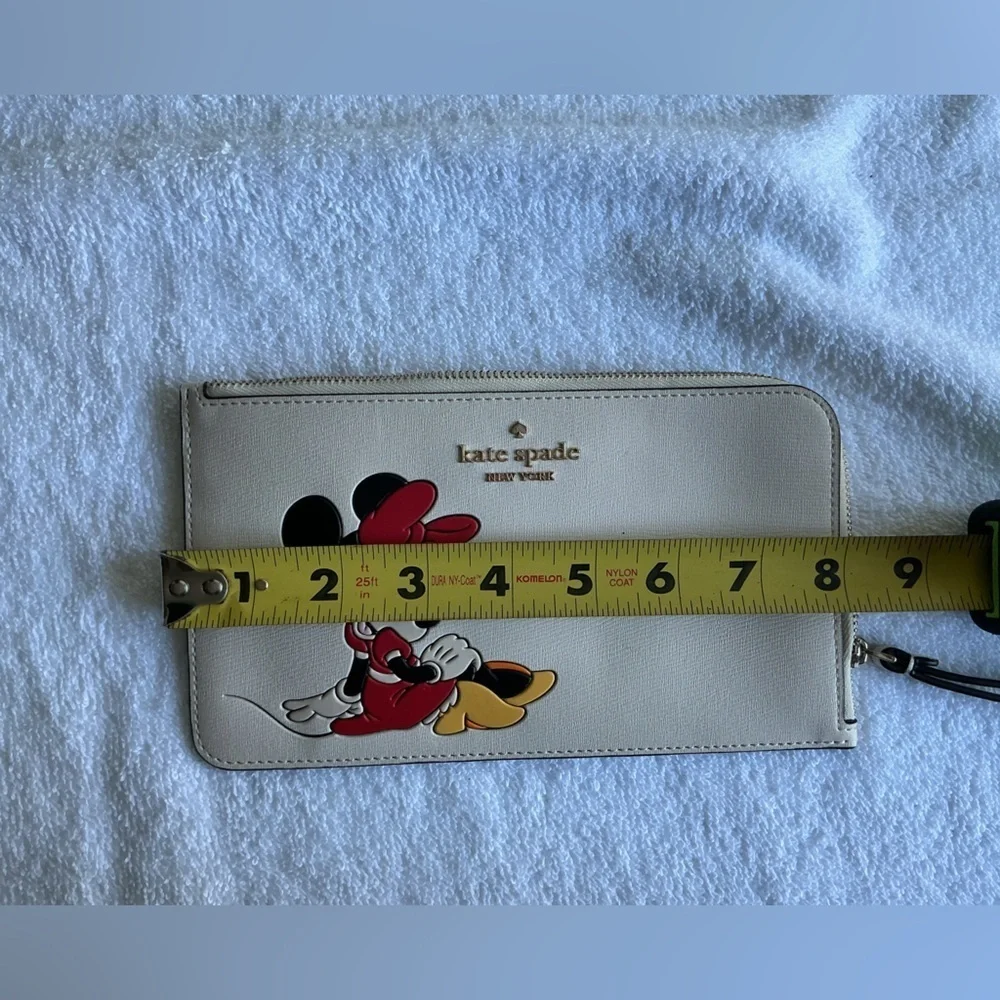 Kate Spade Disney X Kate Spade New York Minni  L-Zip Wristlet.